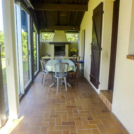 Nyaraló Mauriac By Interhome